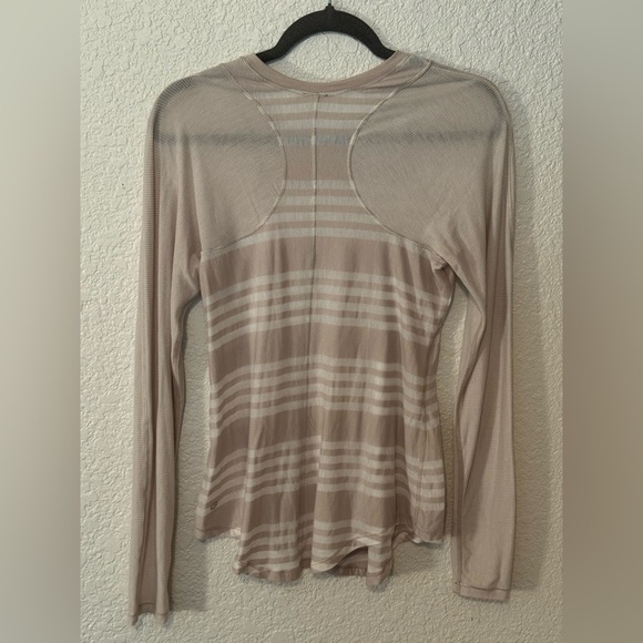 Lululemon Digni Tee long sleeve shirt in white/beige stripe in EUC - Picture 2 of 3